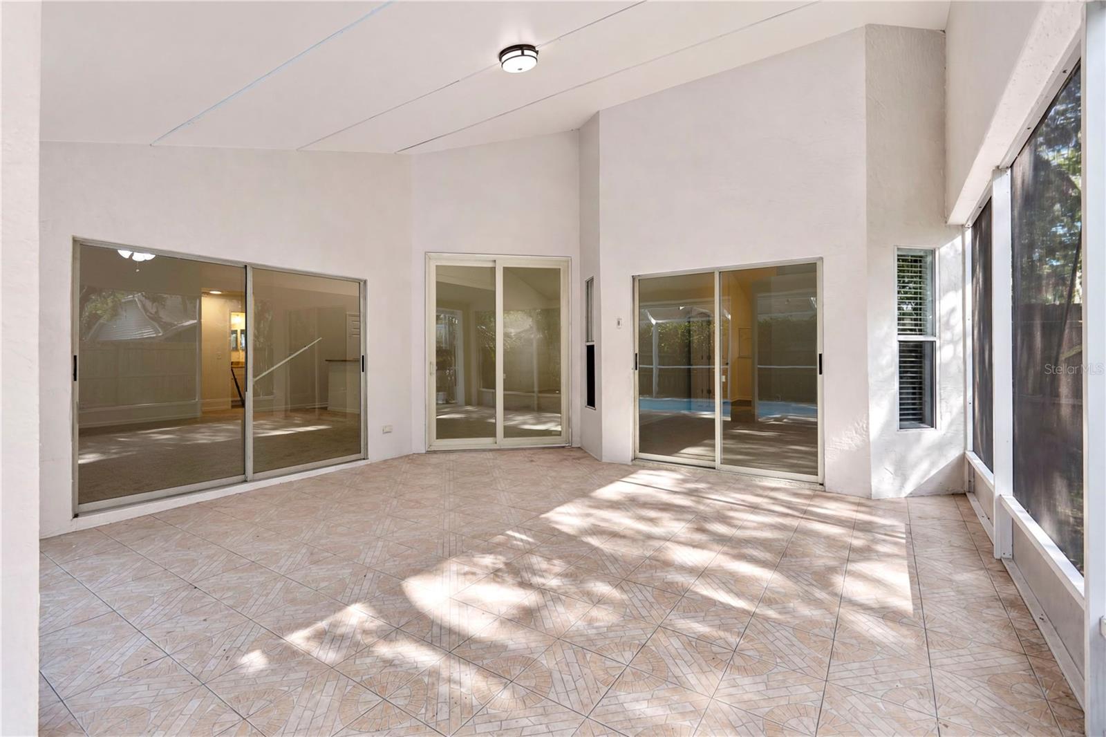 2302 LYNCREST CT, VALRICO, FL — photo 18