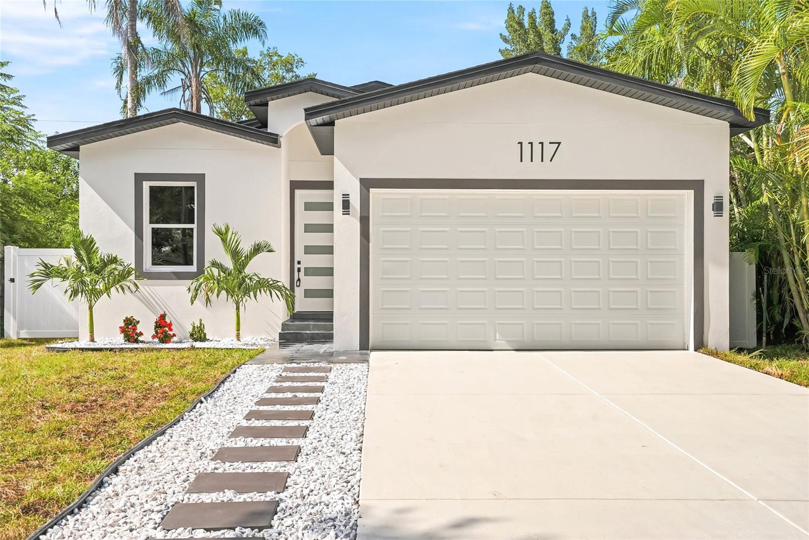 1117 15TH AVE NW, LARGO, FL