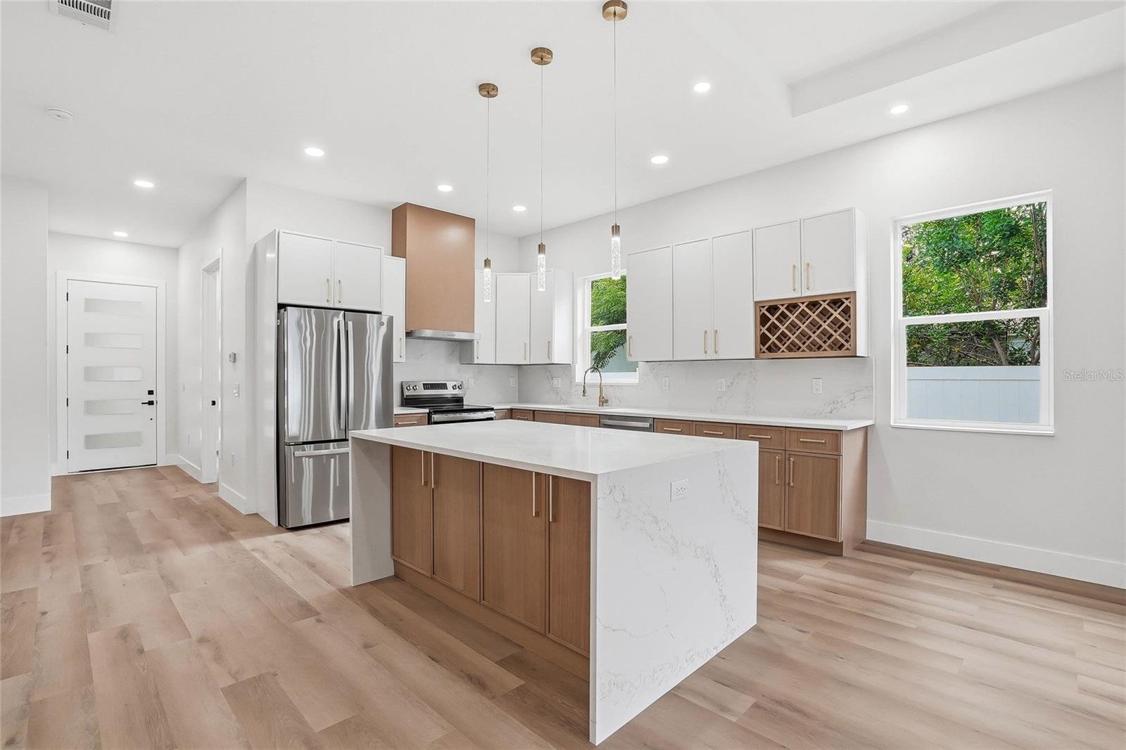 1117 15TH AVE NW, LARGO, FL — photo 4
