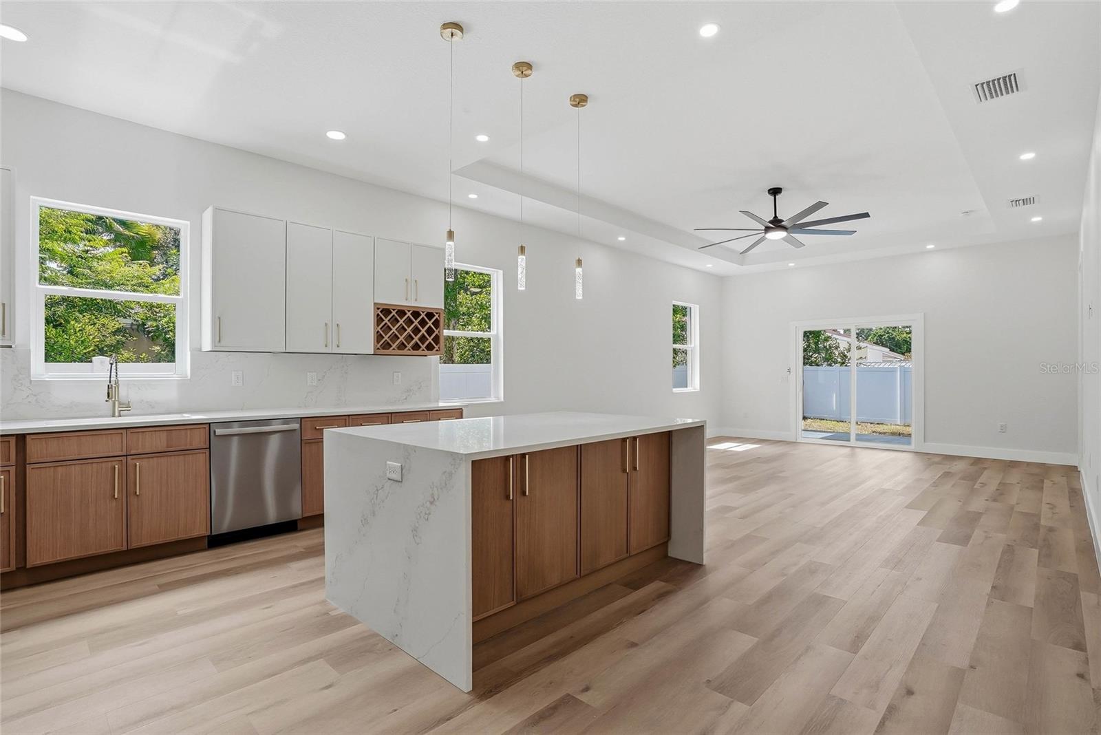1117 15TH AVE NW, LARGO, FL — photo 5