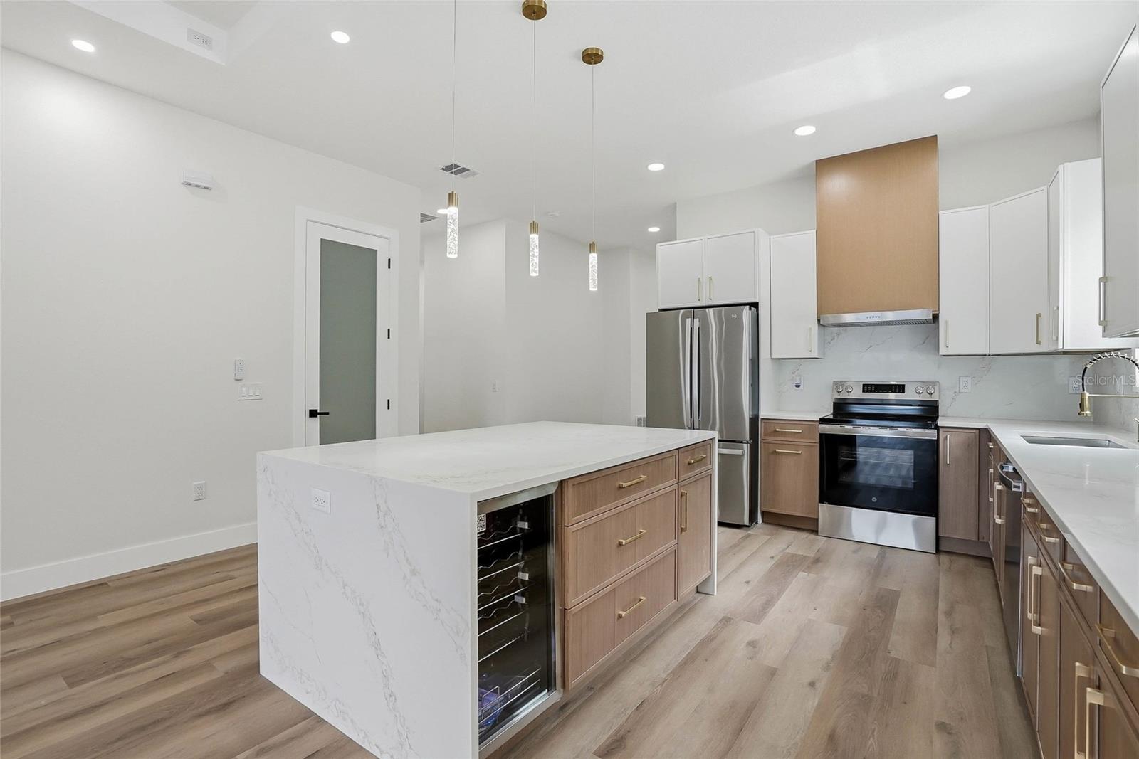 1117 15TH AVE NW, LARGO, FL — photo 8