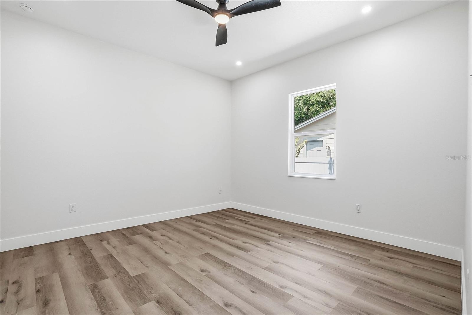1117 15TH AVE NW, LARGO, FL — photo 23