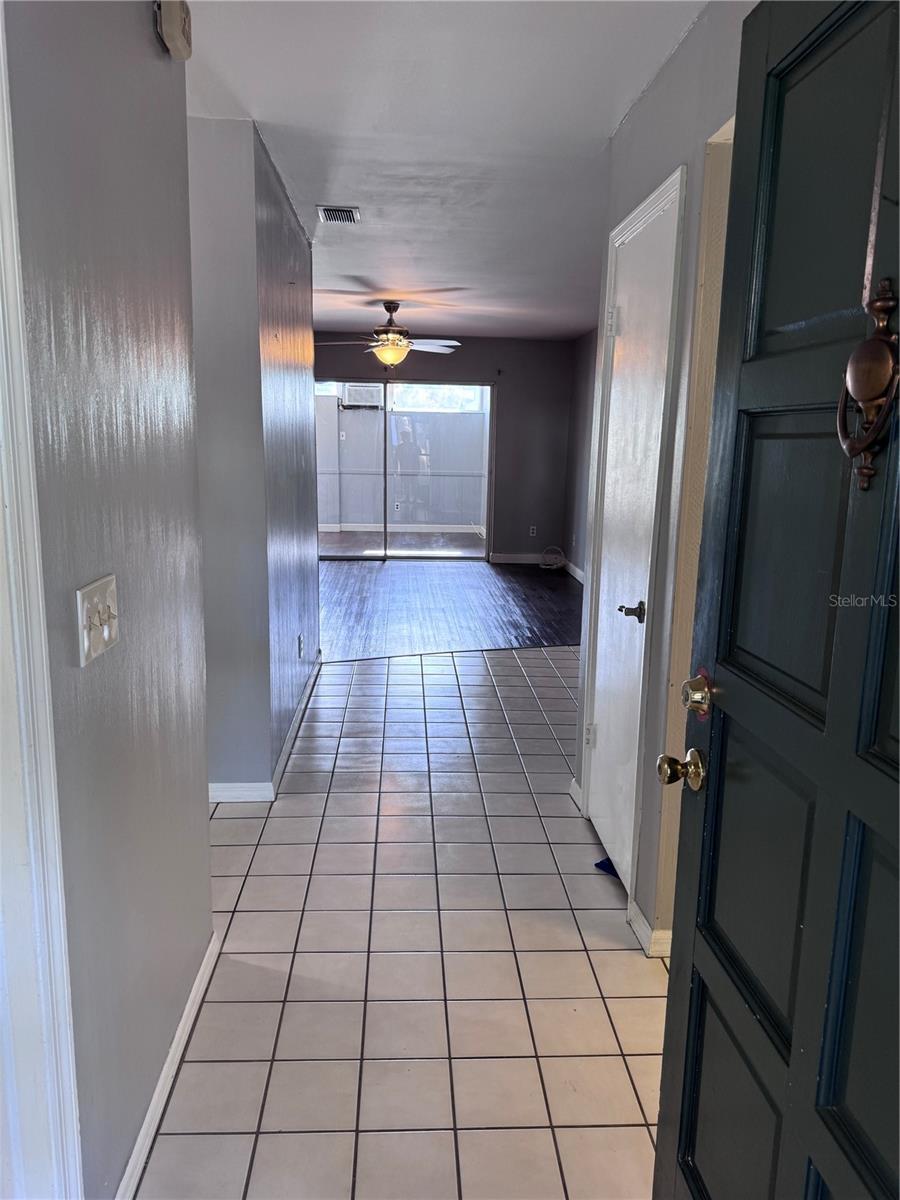1201 N MCMULLEN BOOTH RD, CLEARWATER, FL — photo 3