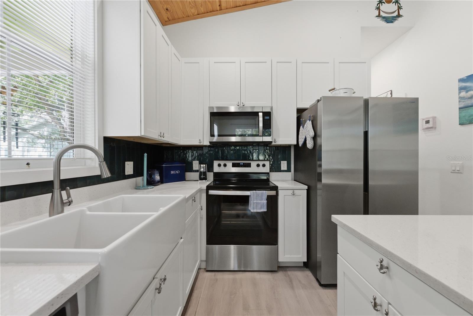 559 18TH ST E, BRADENTON, FL — photo 7