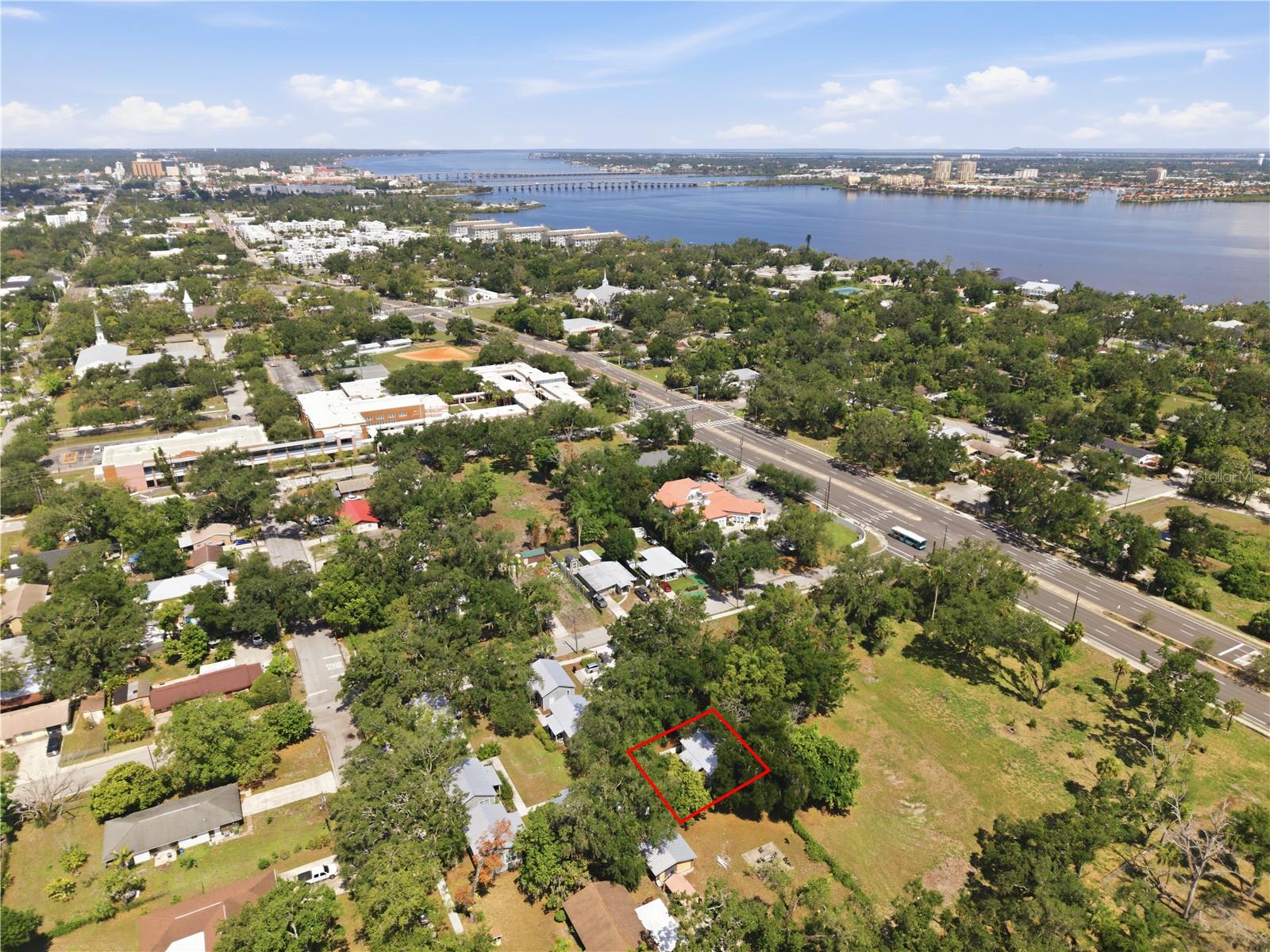 559 18TH ST E, BRADENTON, FL — photo 36