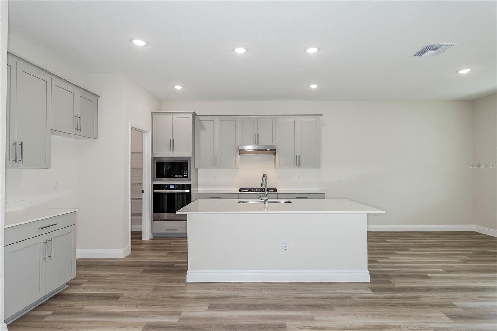33437 TWILIGHT SEA PL, DADE CITY, FL — photo 12
