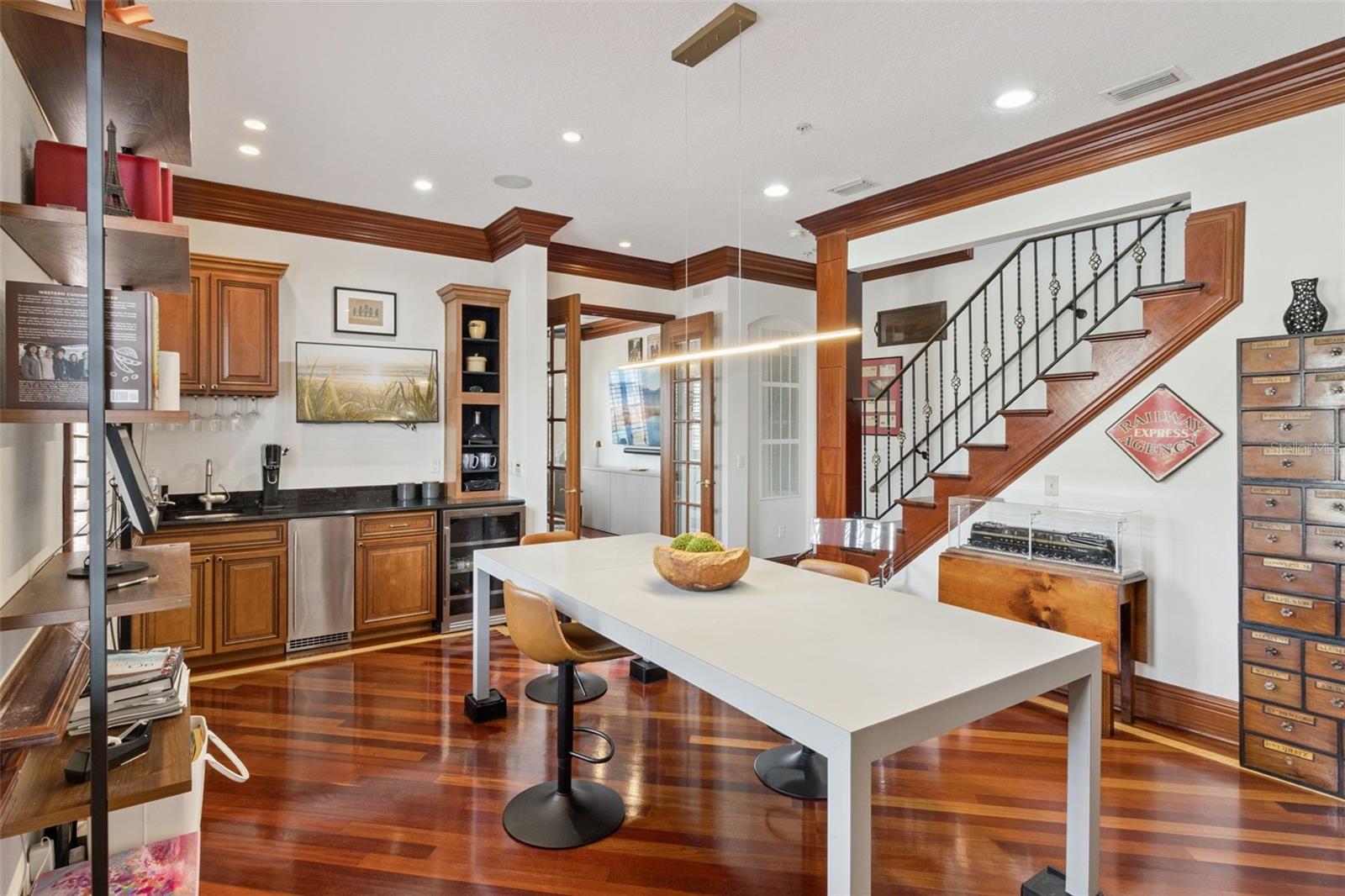 2402 VICTORIA GARDENS LN, TAMPA, FL — photo 11