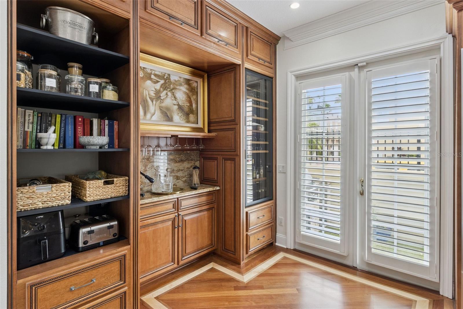 2402 VICTORIA GARDENS LN, TAMPA, FL — photo 19