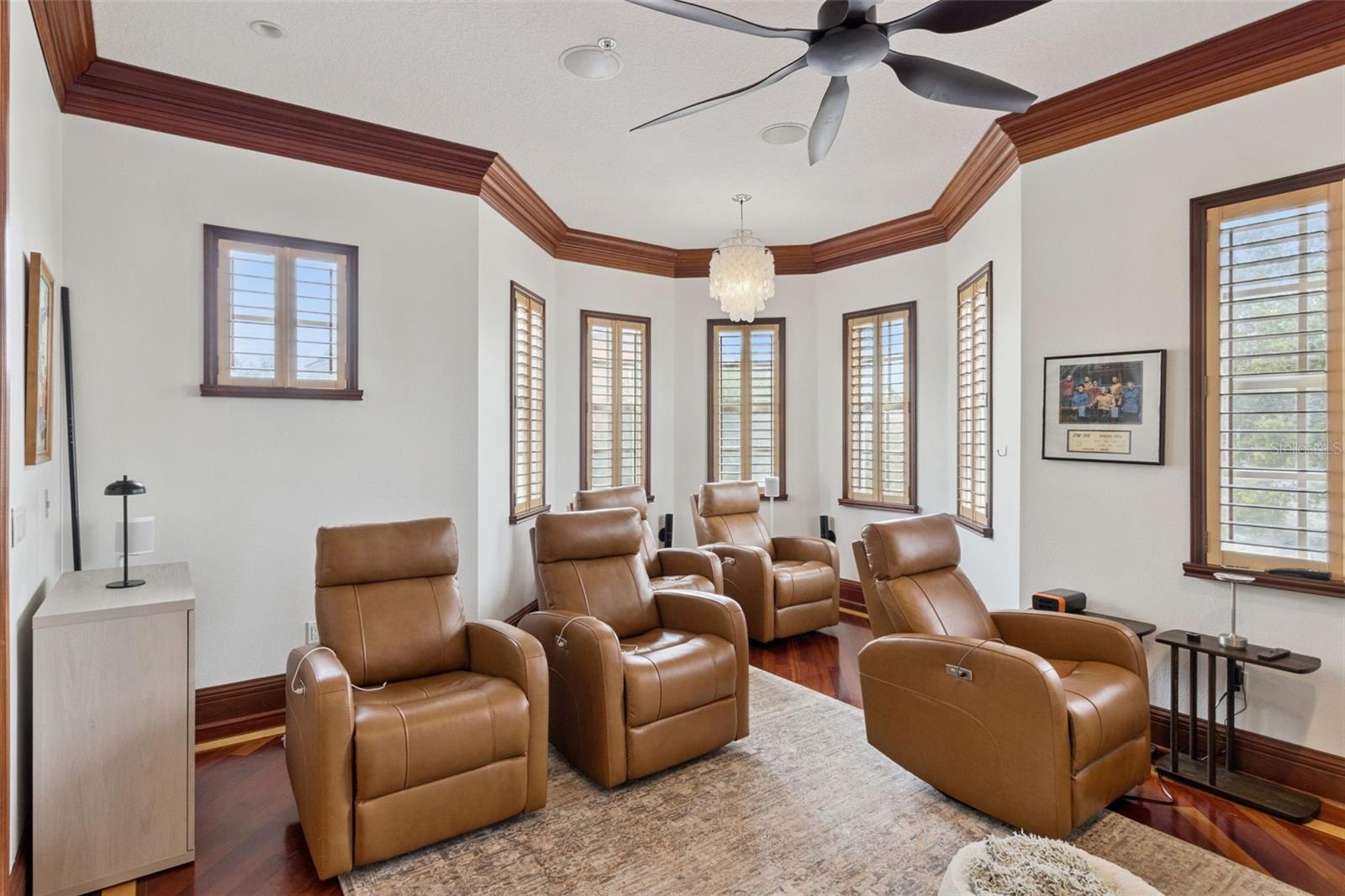 2402 VICTORIA GARDENS LN, TAMPA, FL — photo 27