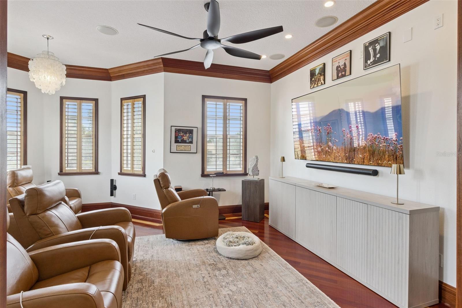 2402 VICTORIA GARDENS LN, TAMPA, FL — photo 29