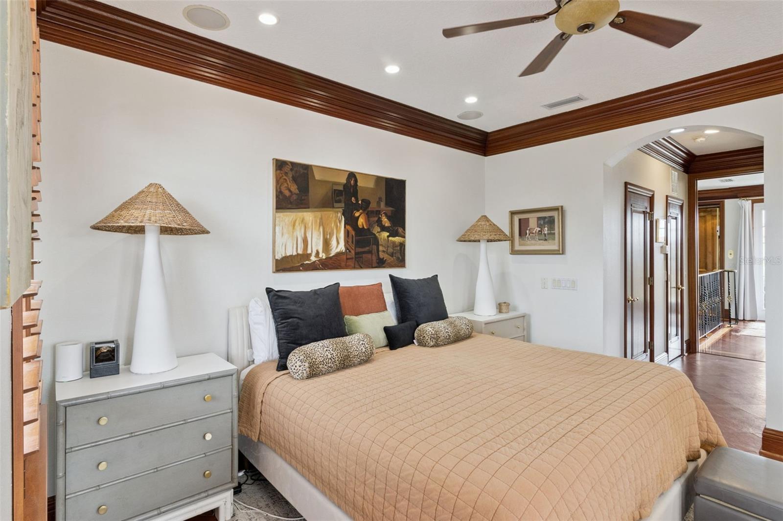 2402 VICTORIA GARDENS LN, TAMPA, FL — photo 34
