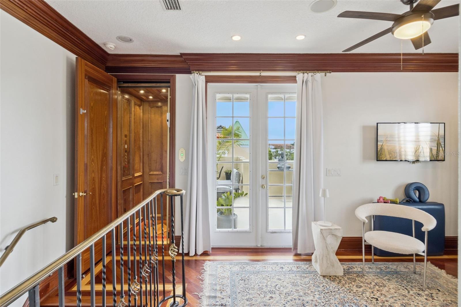 2402 VICTORIA GARDENS LN, TAMPA, FL — photo 37
