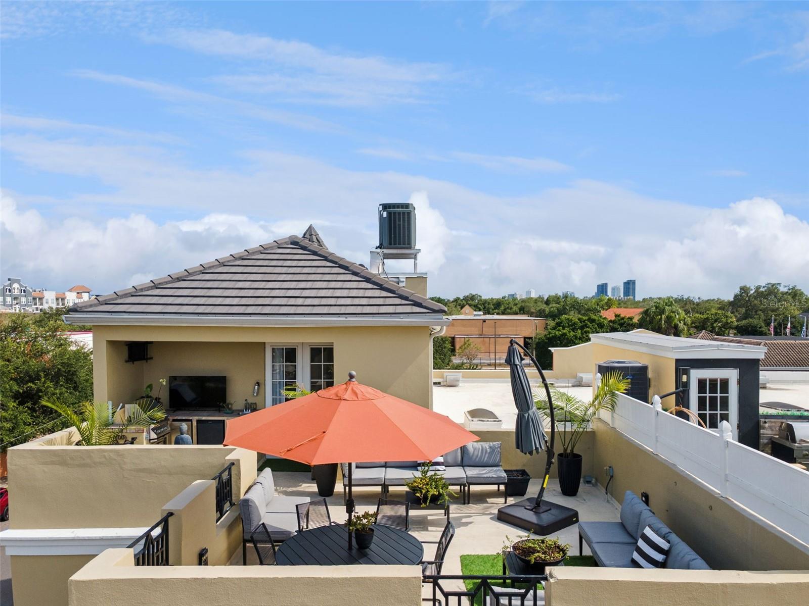 2402 VICTORIA GARDENS LN, TAMPA, FL — photo 50