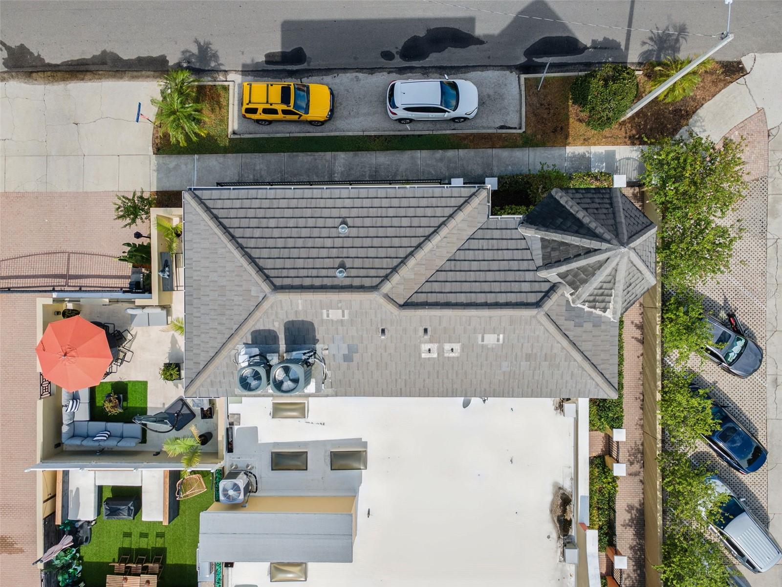 2402 VICTORIA GARDENS LN, TAMPA, FL — photo 53
