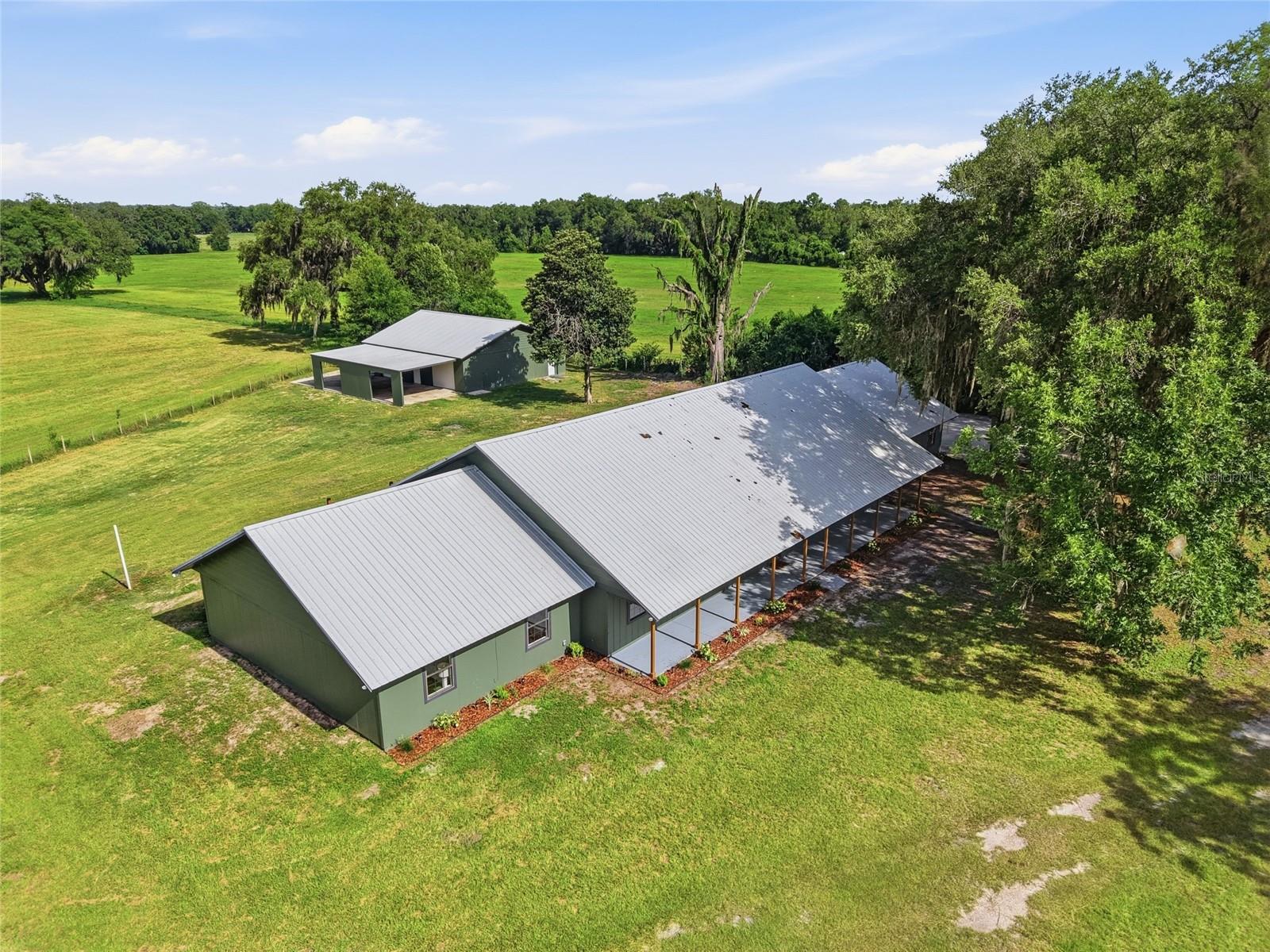 4351 NE 210TH AVE, WILLISTON, FL — photo 2