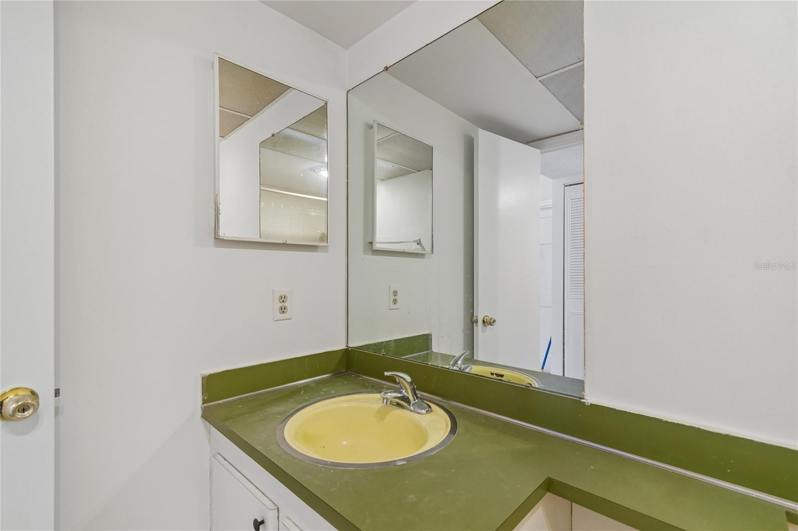 1900 68TH ST N #210, ST PETERSBURG, FL — photo 41