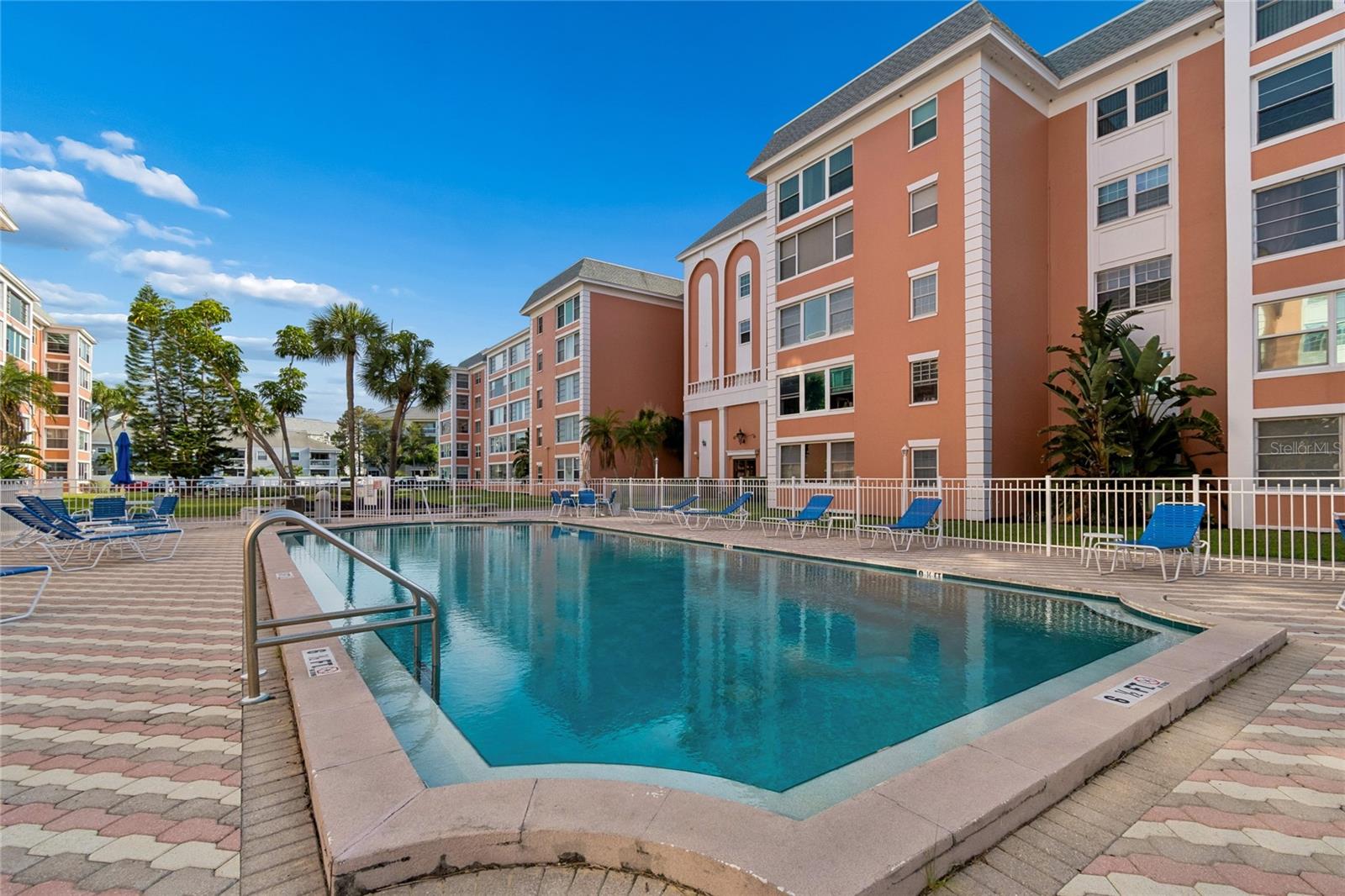 1900 68TH ST N #210, ST PETERSBURG, FL — photo 47