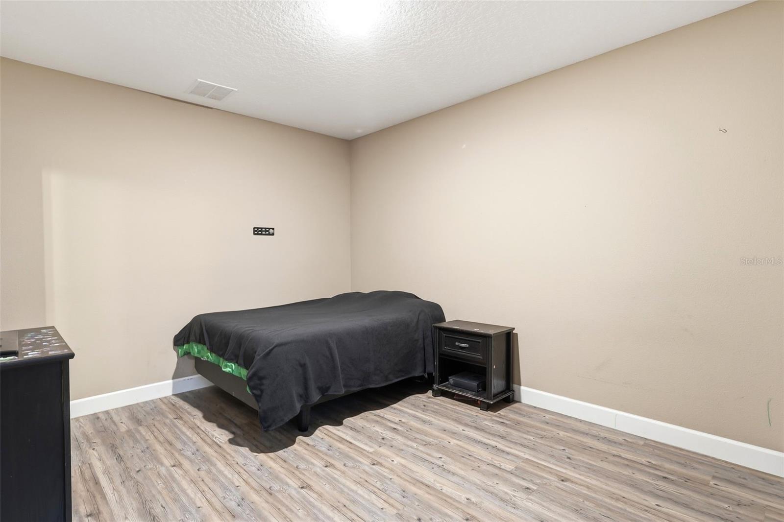 425 SPRING GARDEN AVE, DE LEON SPRINGS, FL — photo 20