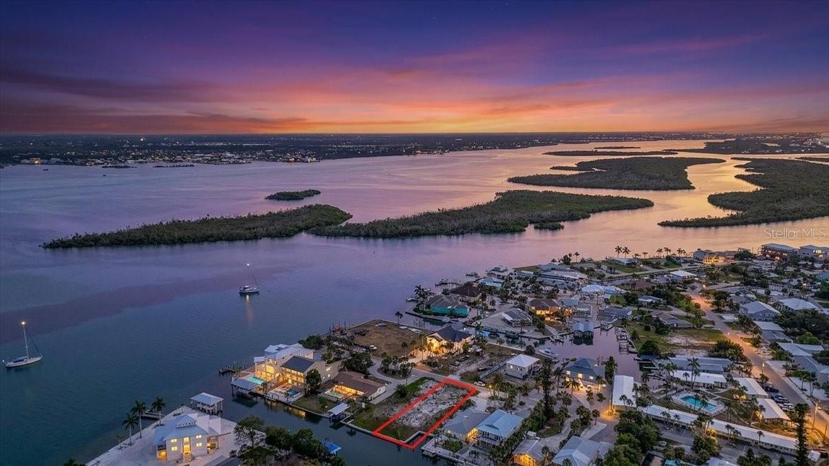 180 MOCKINGBIRD LN, ENGLEWOOD, FL