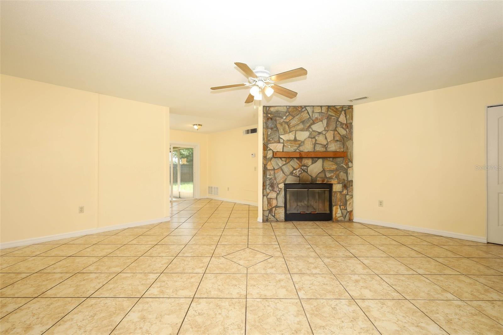 586 TULANE DR, ALTAMONTE SPRINGS, FL — photo 6