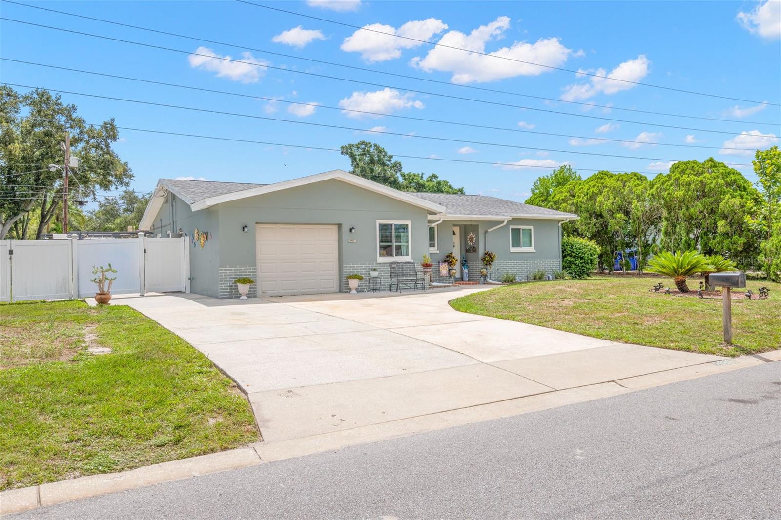 29861 69TH ST N, CLEARWATER, FL — photo 3