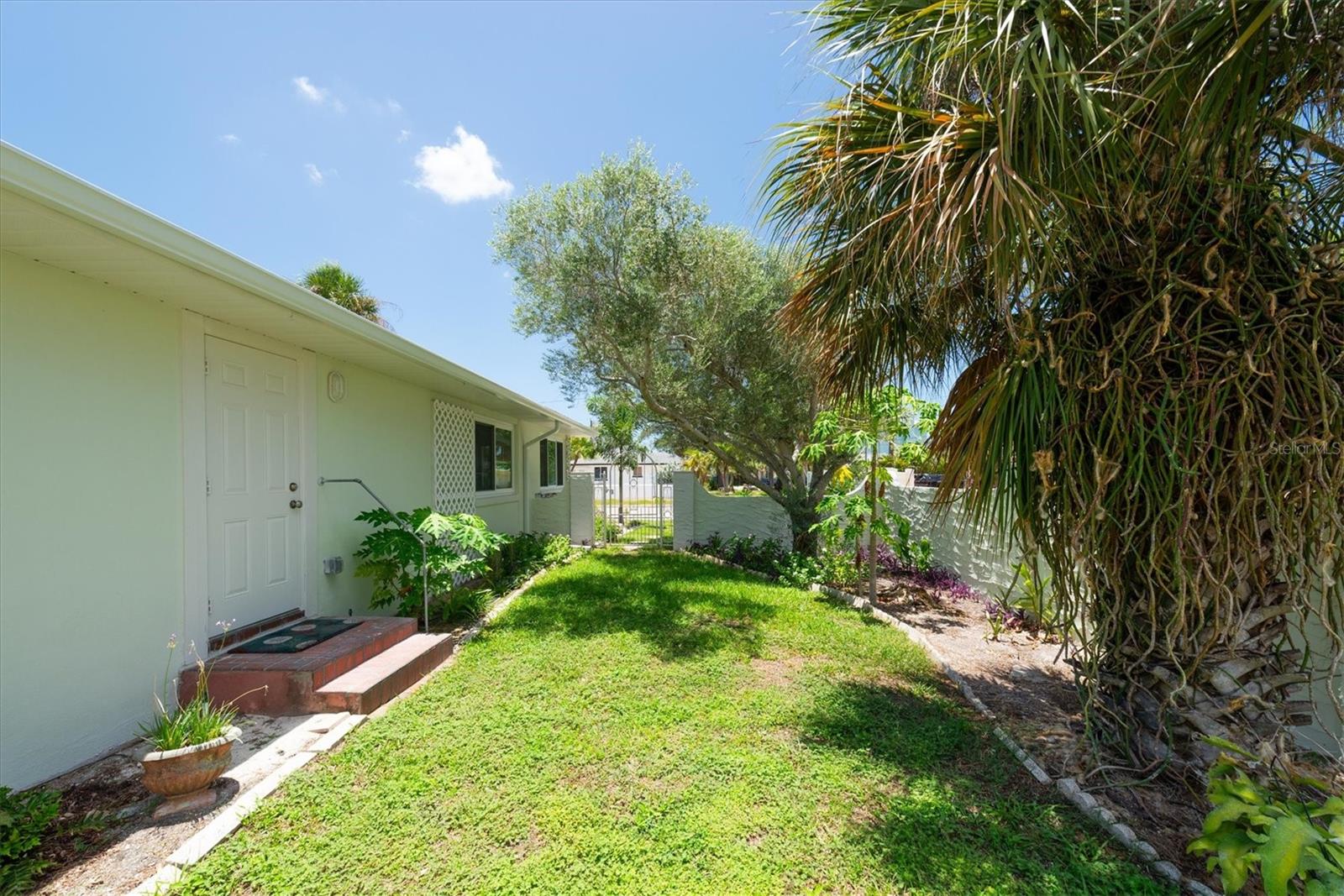 150 42ND AVE, ST PETE BEACH, FL — photo 35