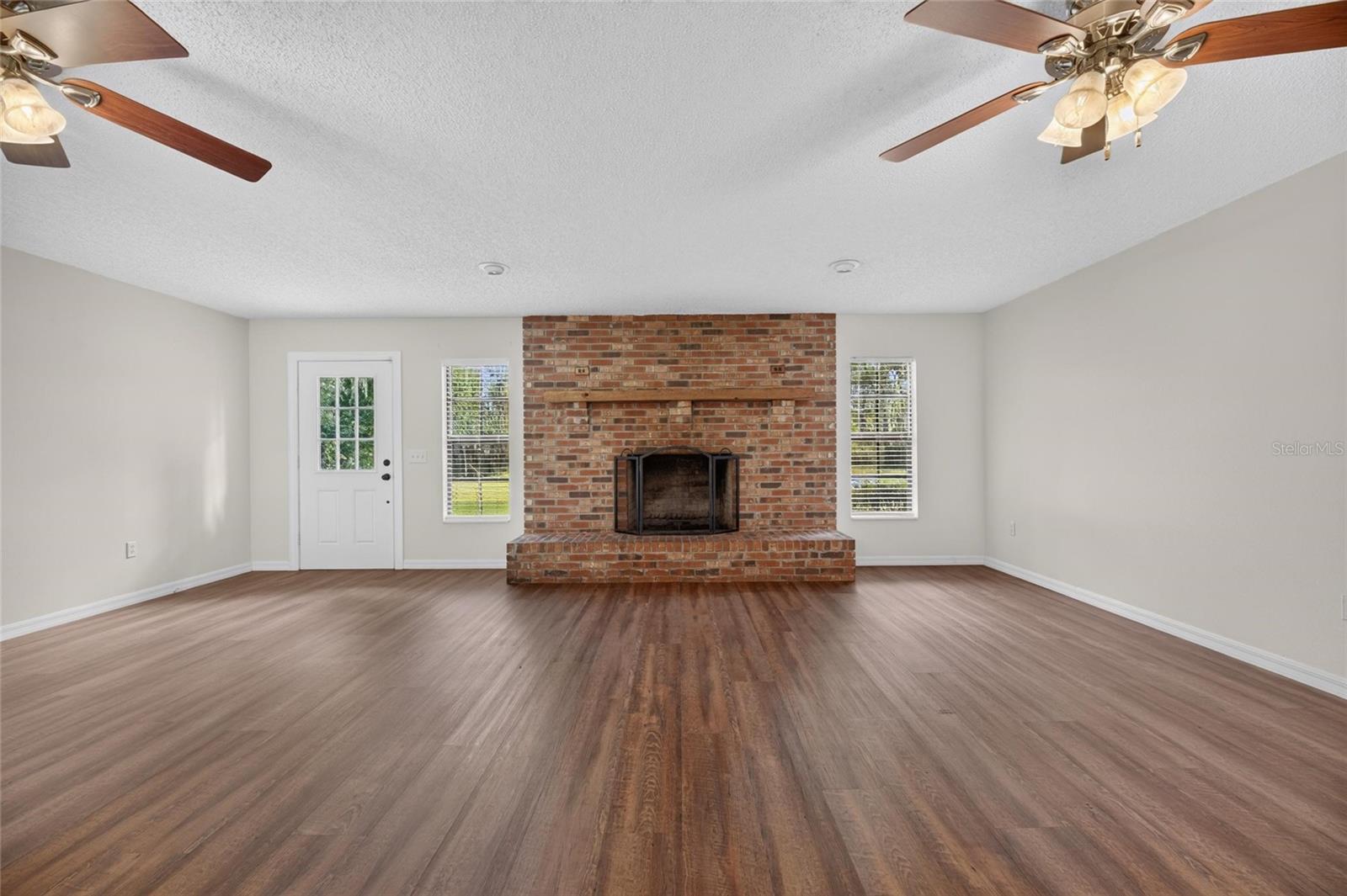 615 THOMPSON RD, LITHIA, FL — photo 8