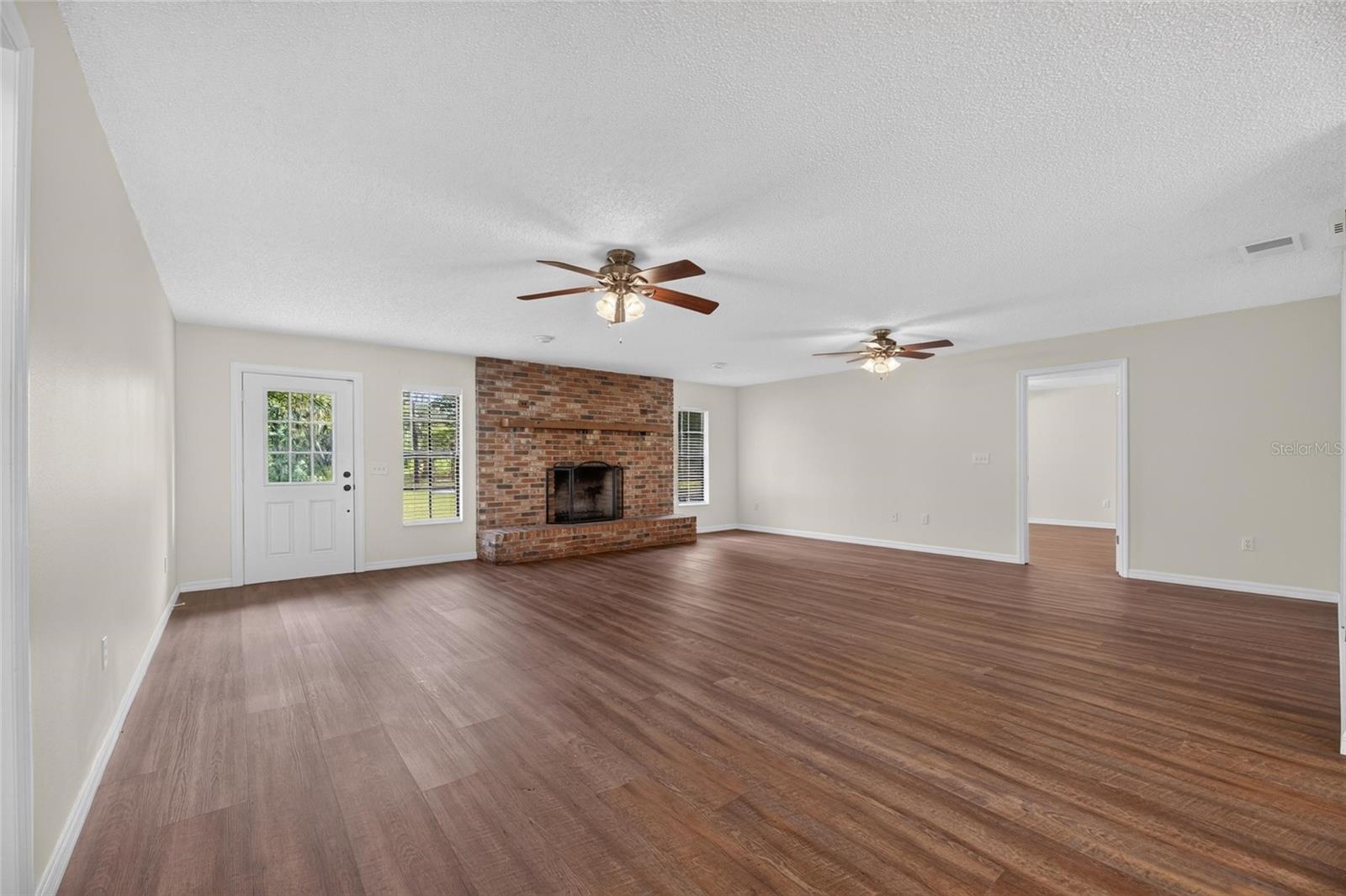 615 THOMPSON RD, LITHIA, FL — photo 9