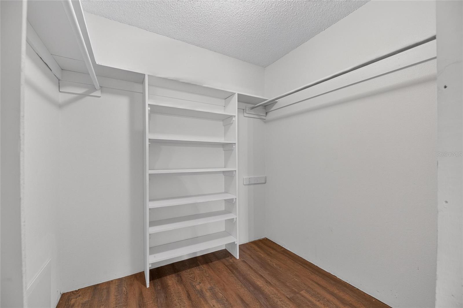 615 THOMPSON RD, LITHIA, FL — photo 18