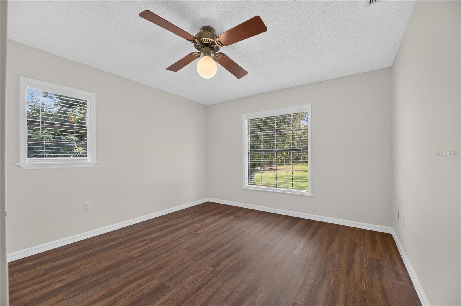 615 THOMPSON RD, LITHIA, FL — photo 31