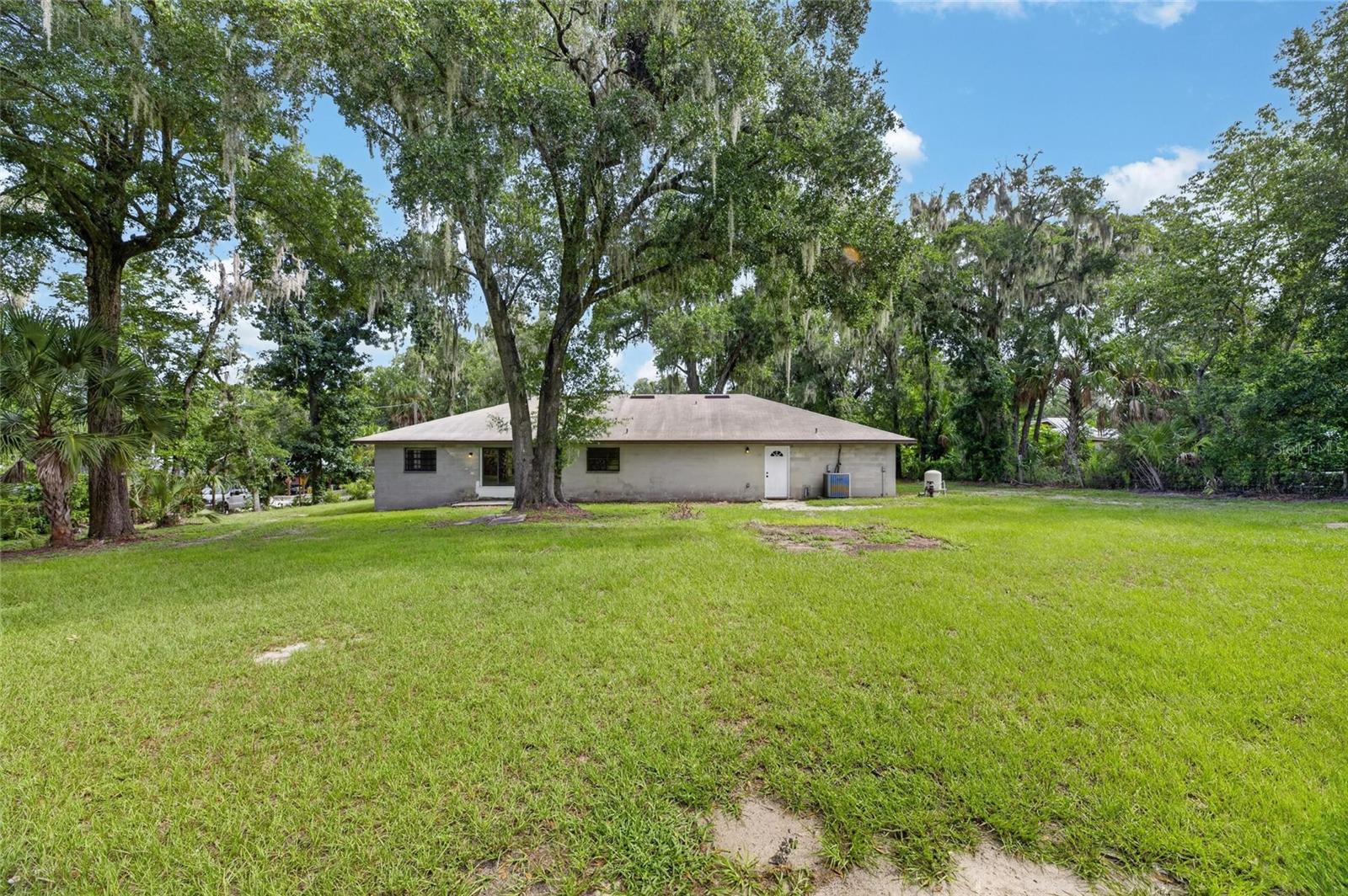 615 THOMPSON RD, LITHIA, FL — photo 35