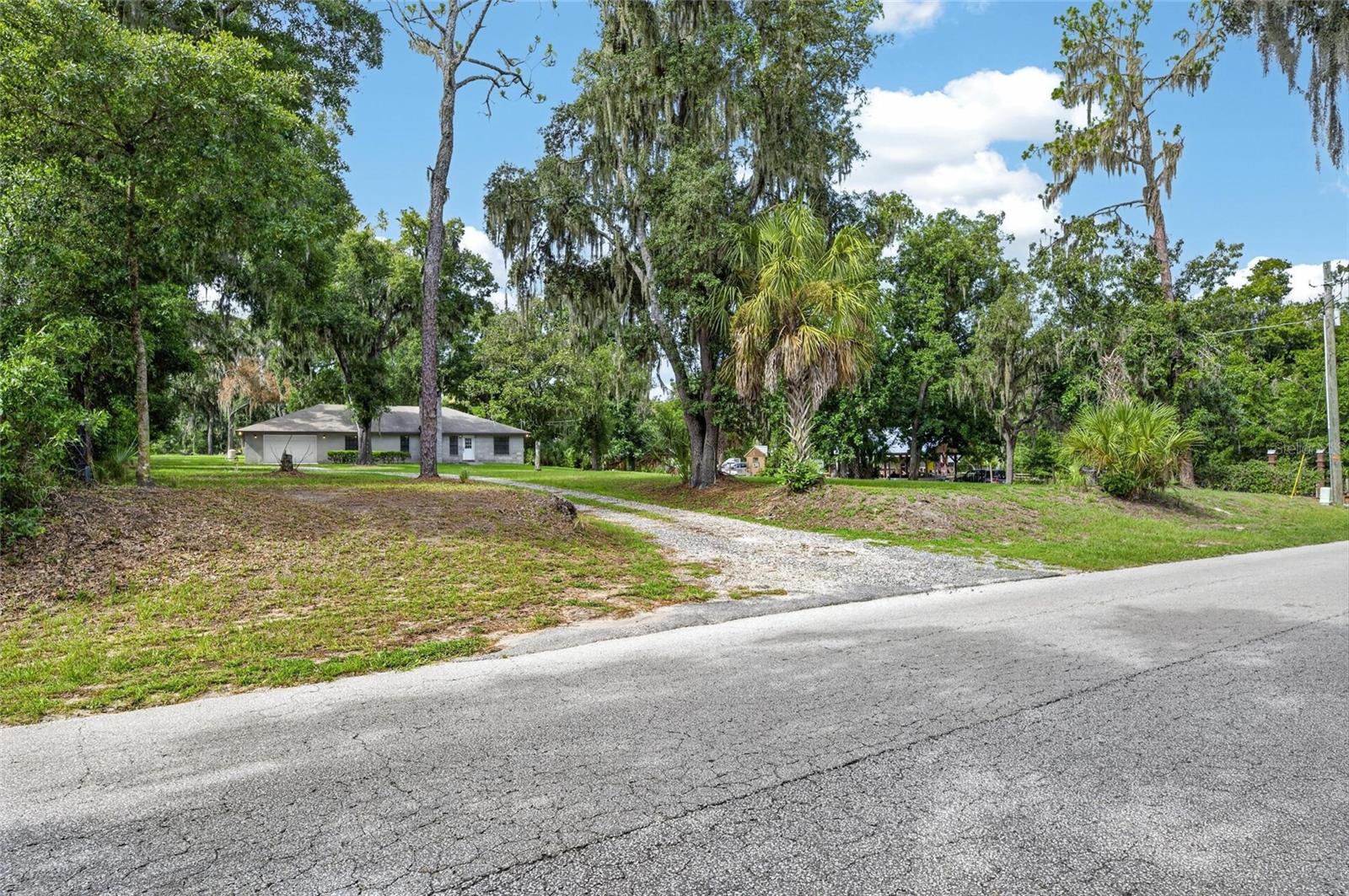 615 THOMPSON RD, LITHIA, FL — photo 46