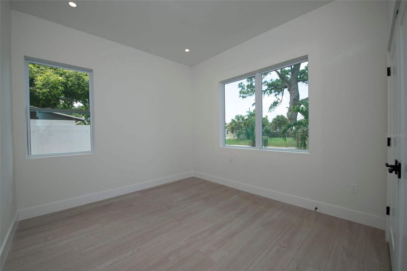 5346 2ND AVE S, ST PETERSBURG, FL — photo 29