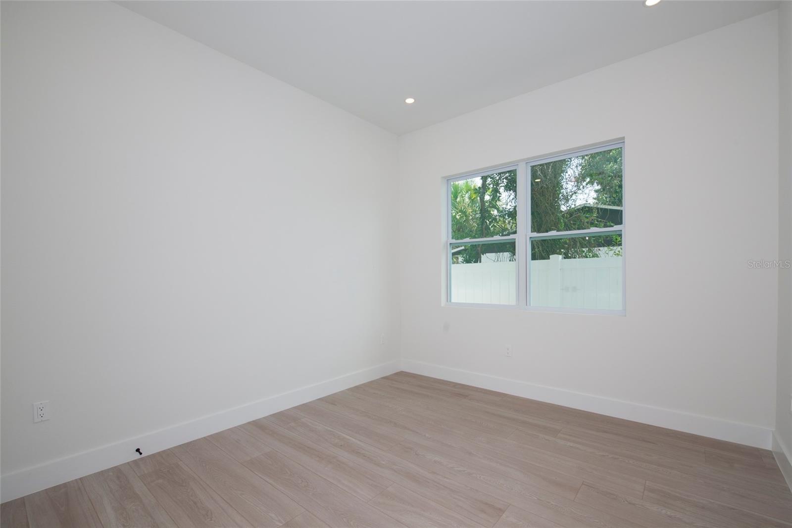 5346 2ND AVE S, ST PETERSBURG, FL — photo 31