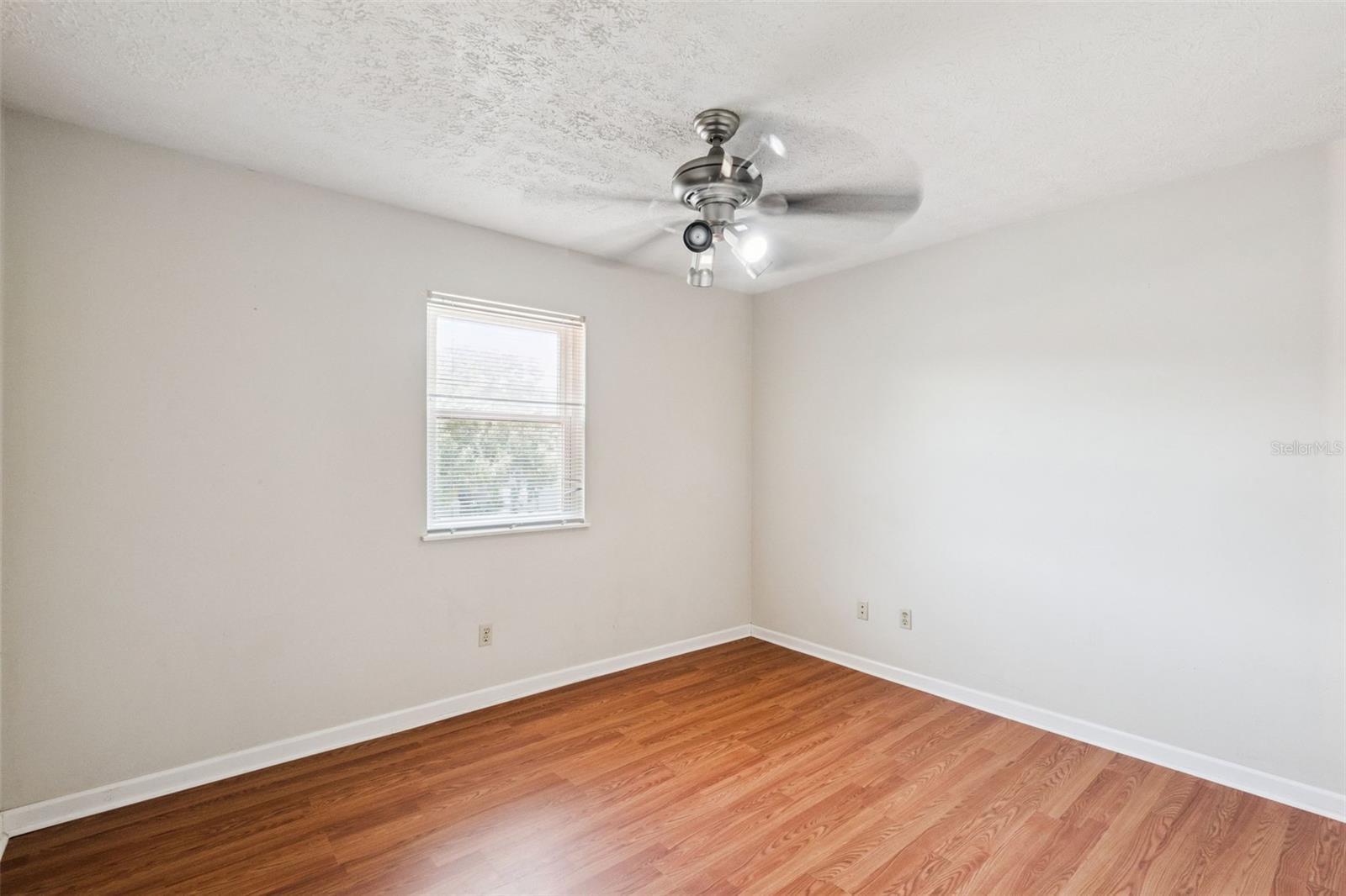 1869 KINGS POINT BLVD, KISSIMMEE, FL — photo 16