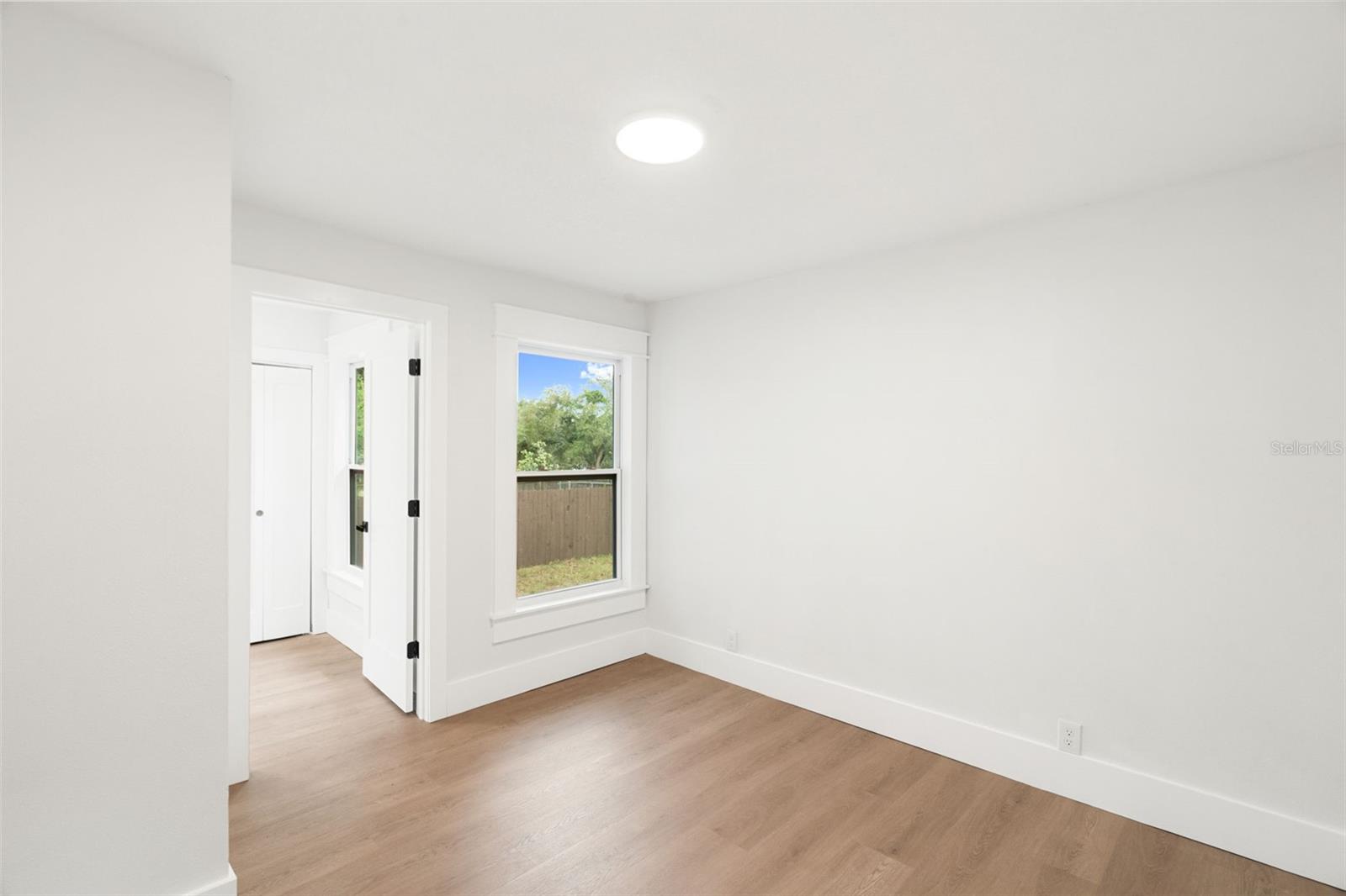 6005 N ORANGE BLOSSOM AVE, TAMPA, FL — photo 23