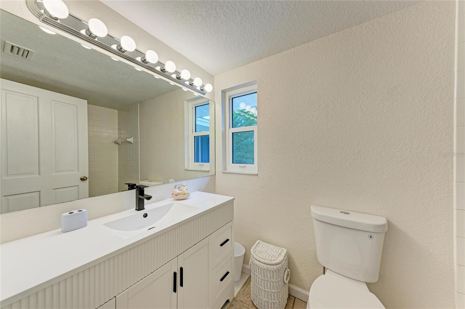 2751 OYSTER CREEK DR, ENGLEWOOD, FL — photo 16
