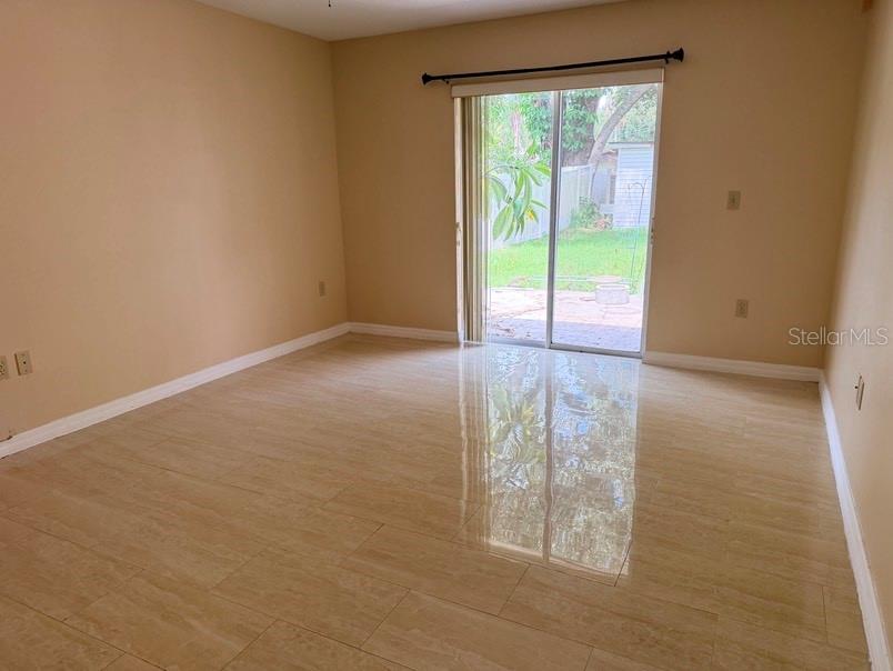 12721 N OLA AVE, TAMPA, FL — photo 10