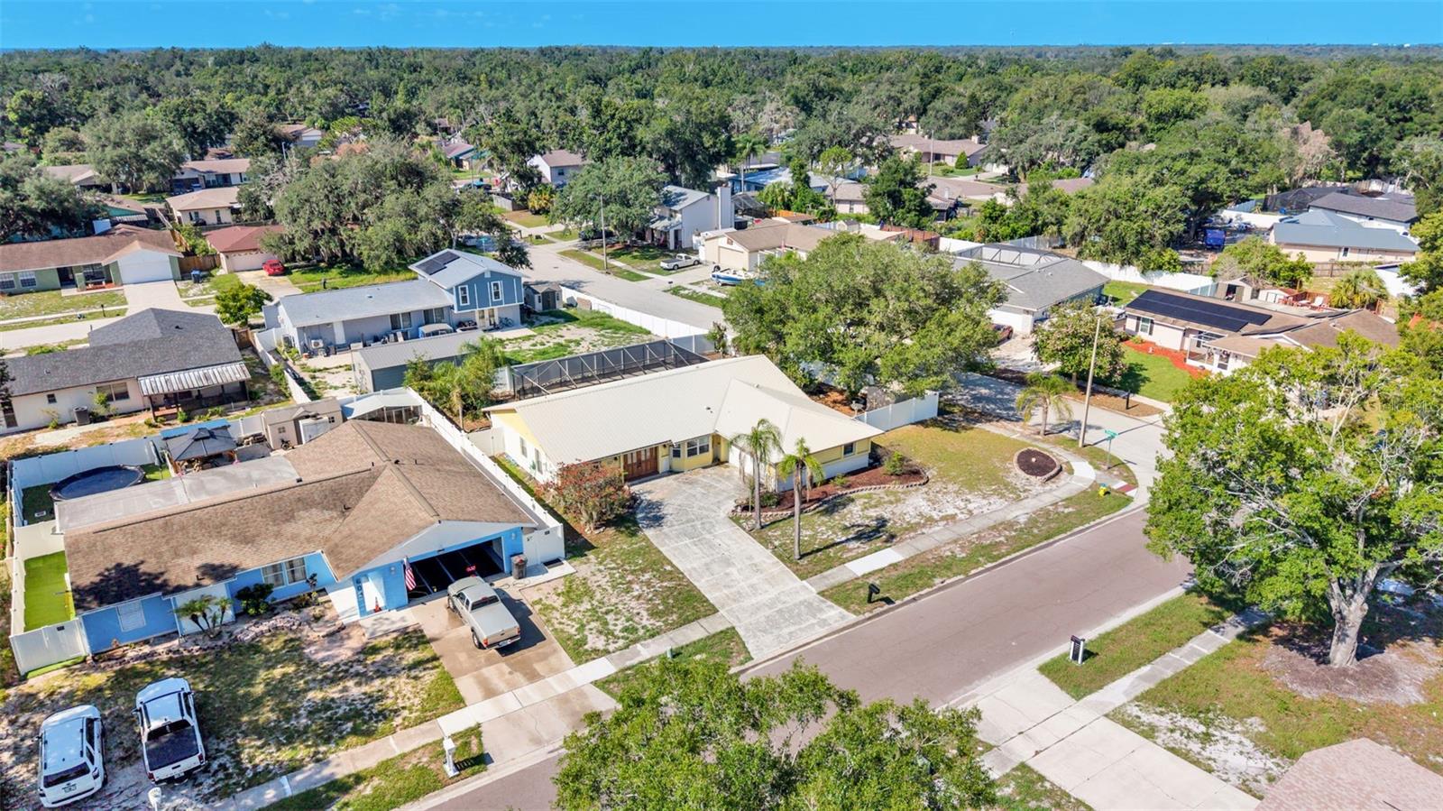 601 FIELDSTONE DR, BRANDON, FL — photo 8