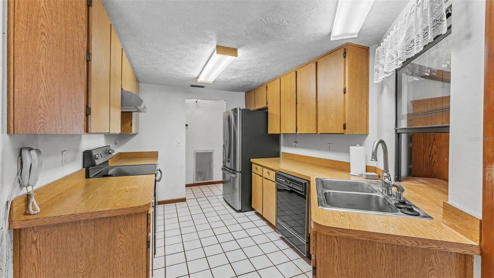 601 FIELDSTONE DR, BRANDON, FL — photo 23