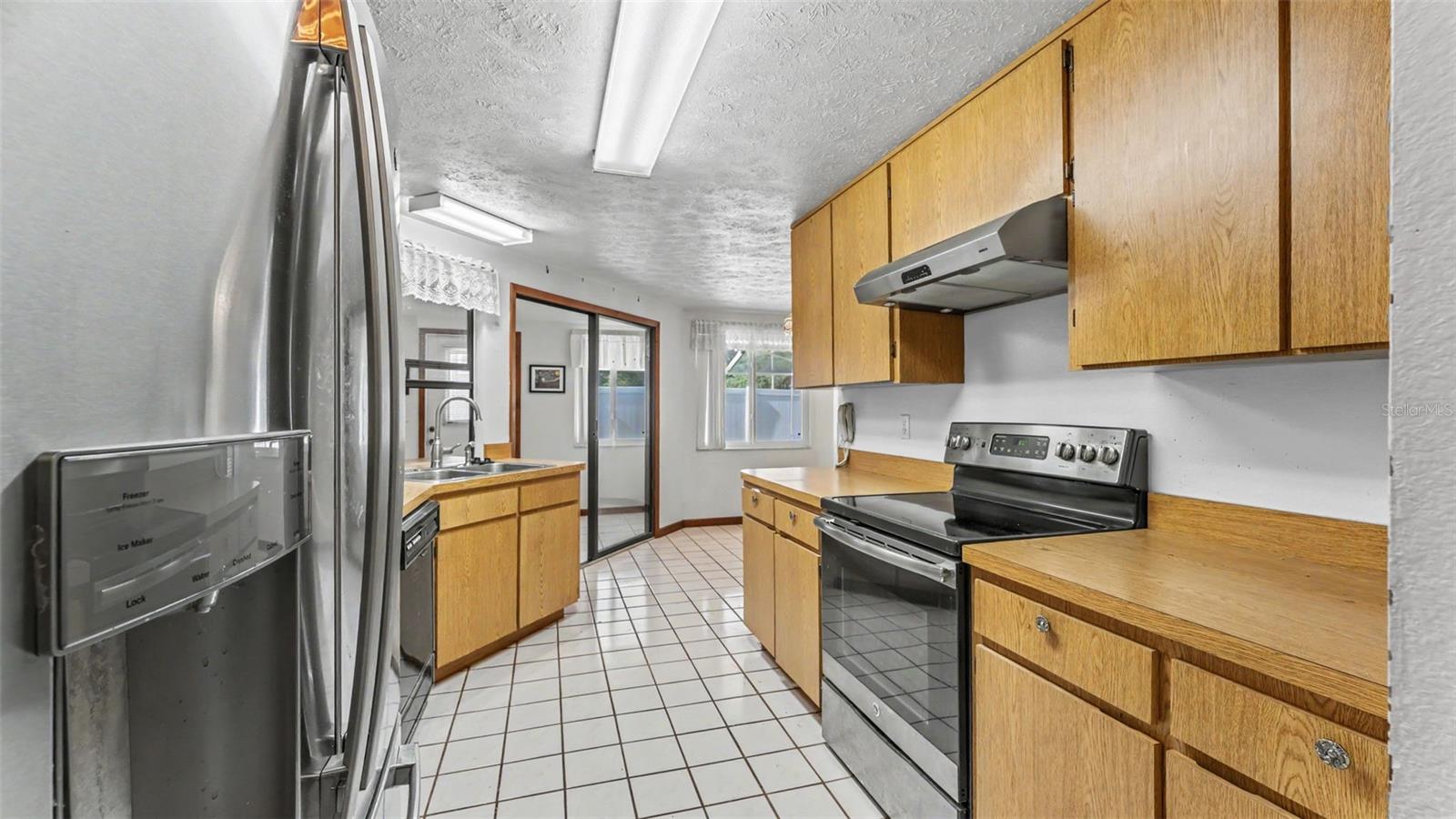 601 FIELDSTONE DR, BRANDON, FL — photo 26