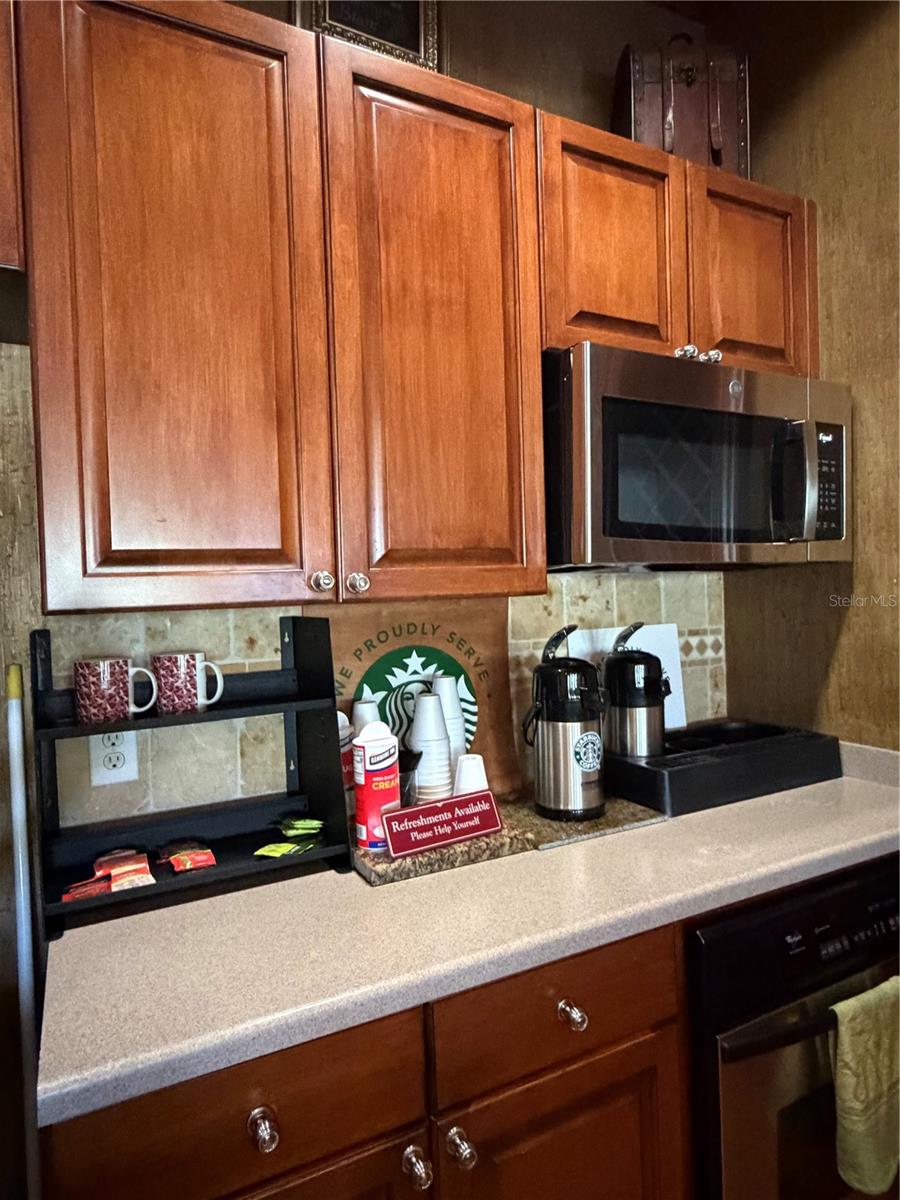 3621 CONROY RD #720, ORLANDO, FL — photo 41