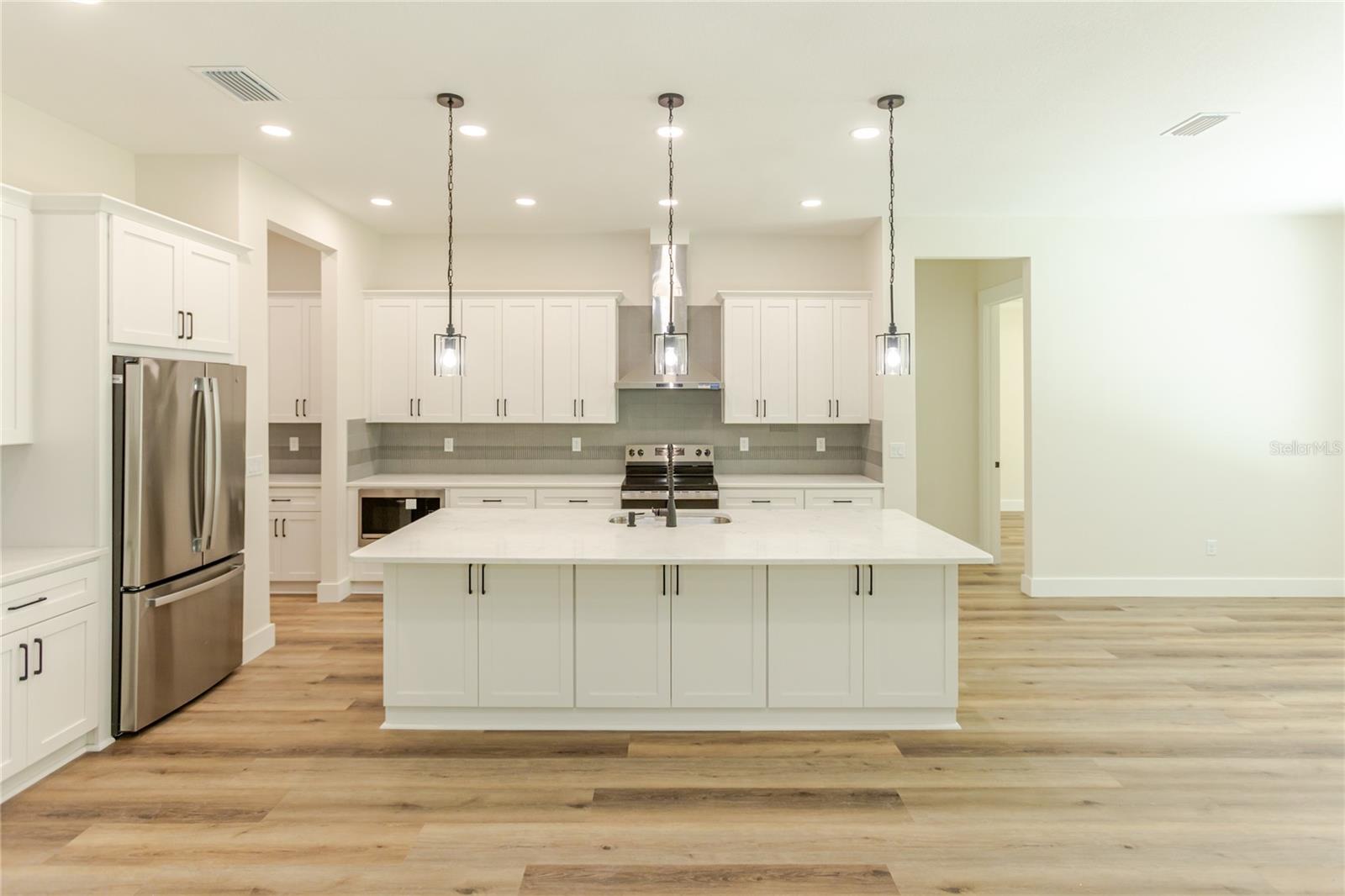 16098 MELLON RD, WEEKI WACHEE, FL — photo 17