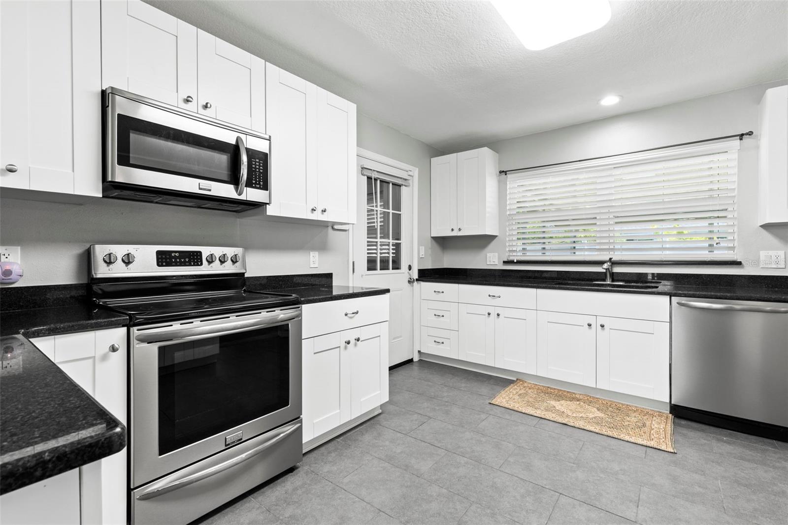 2391 66TH TER S, ST PETERSBURG, FL — photo 15