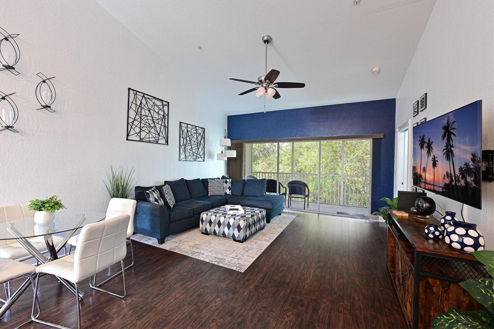 6589 FAIRWAY GARDENS DR #202, BRADENTON, FL — photo 2