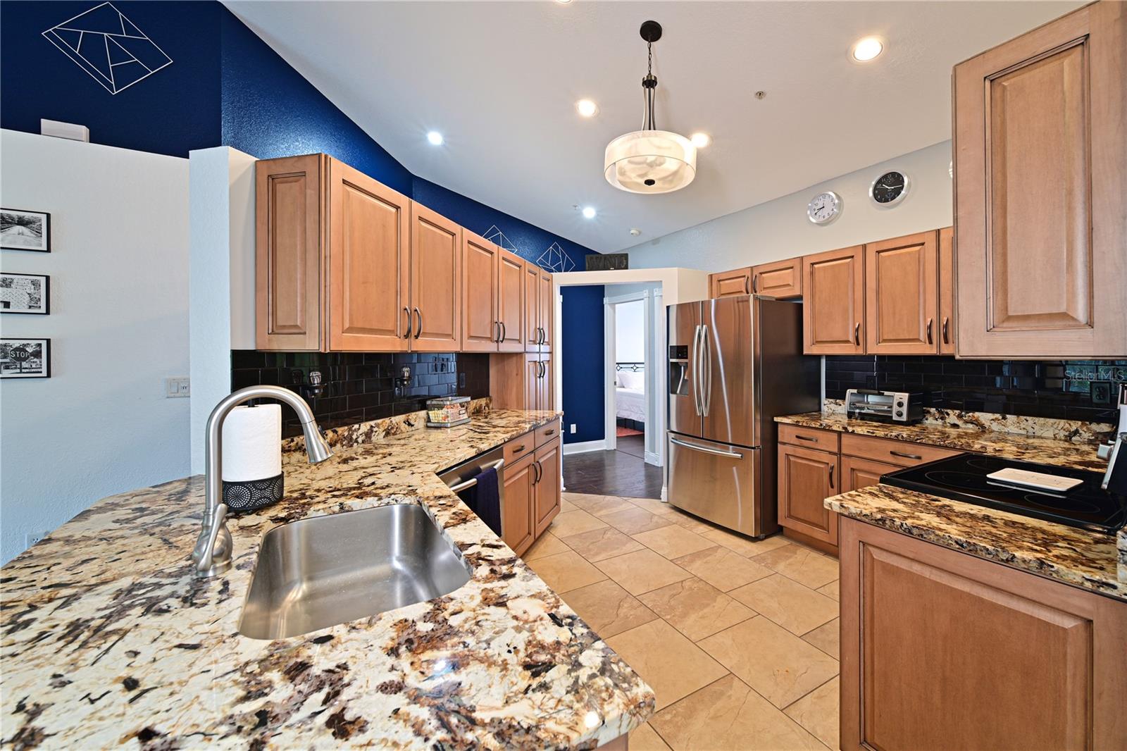 6589 FAIRWAY GARDENS DR #202, BRADENTON, FL — photo 4