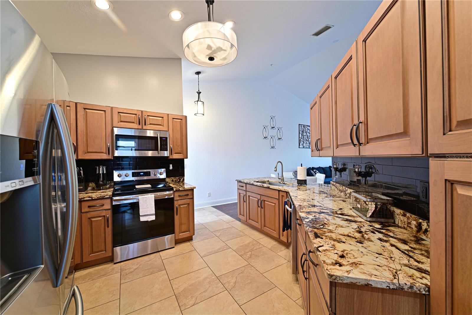 6589 FAIRWAY GARDENS DR #202, BRADENTON, FL — photo 5