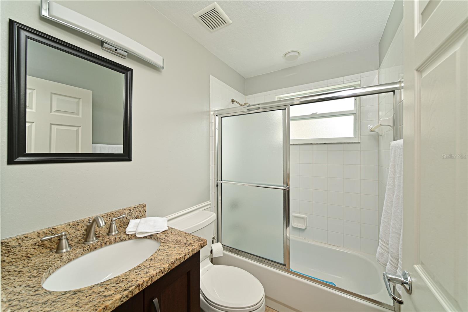 6589 FAIRWAY GARDENS DR #202, BRADENTON, FL — photo 11