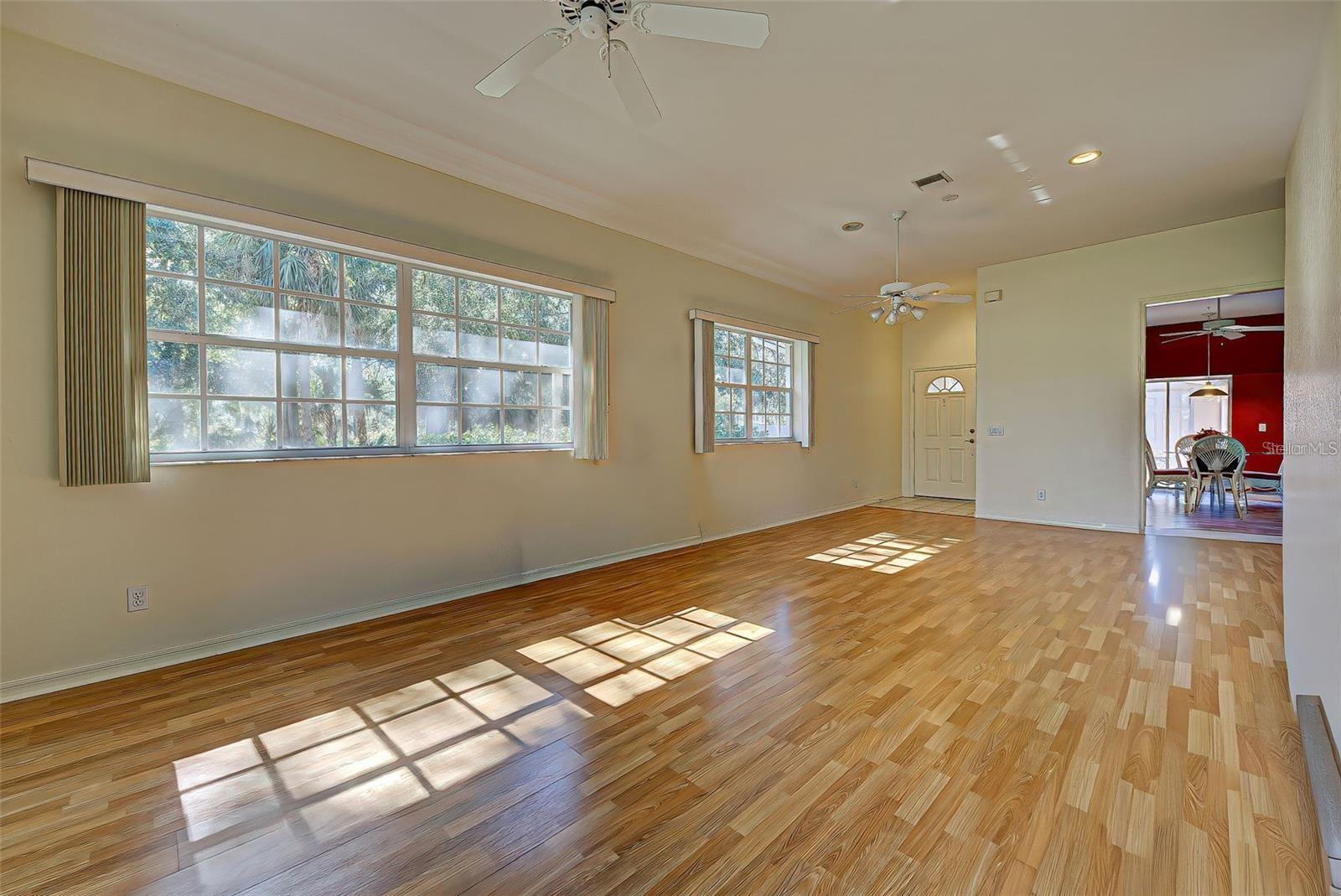 1275 BERKSHIRE CIR, VENICE, FL — photo 4