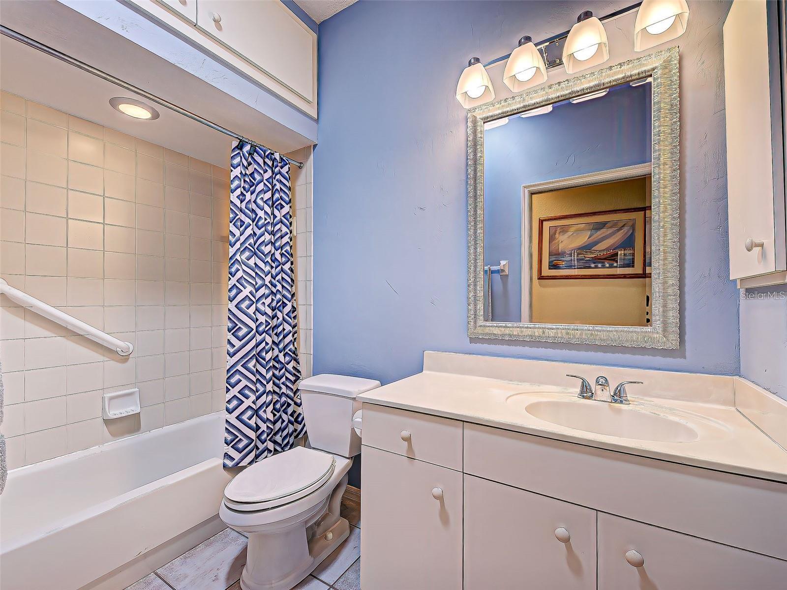 1275 BERKSHIRE CIR, VENICE, FL — photo 17